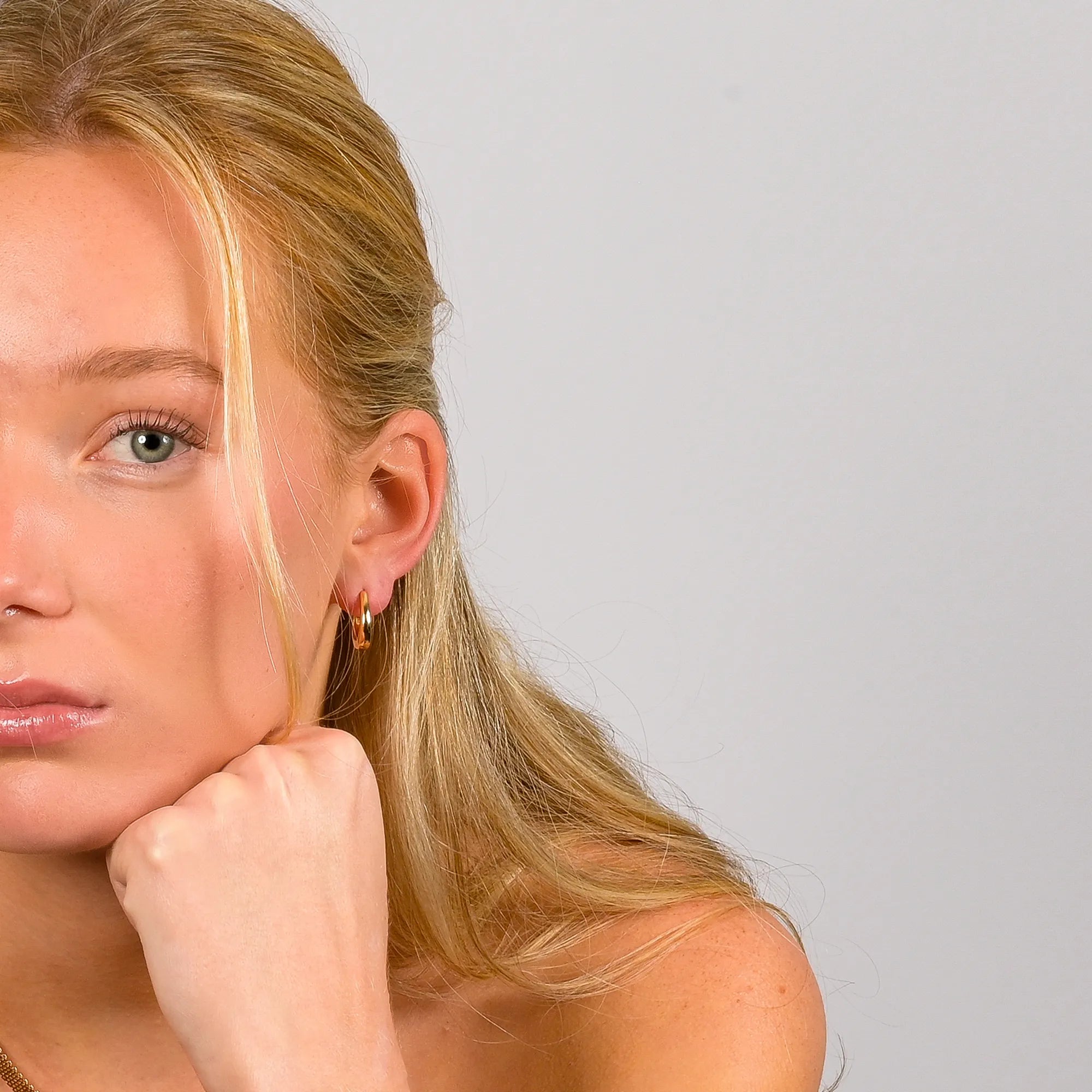 Medium Hoops Ourania