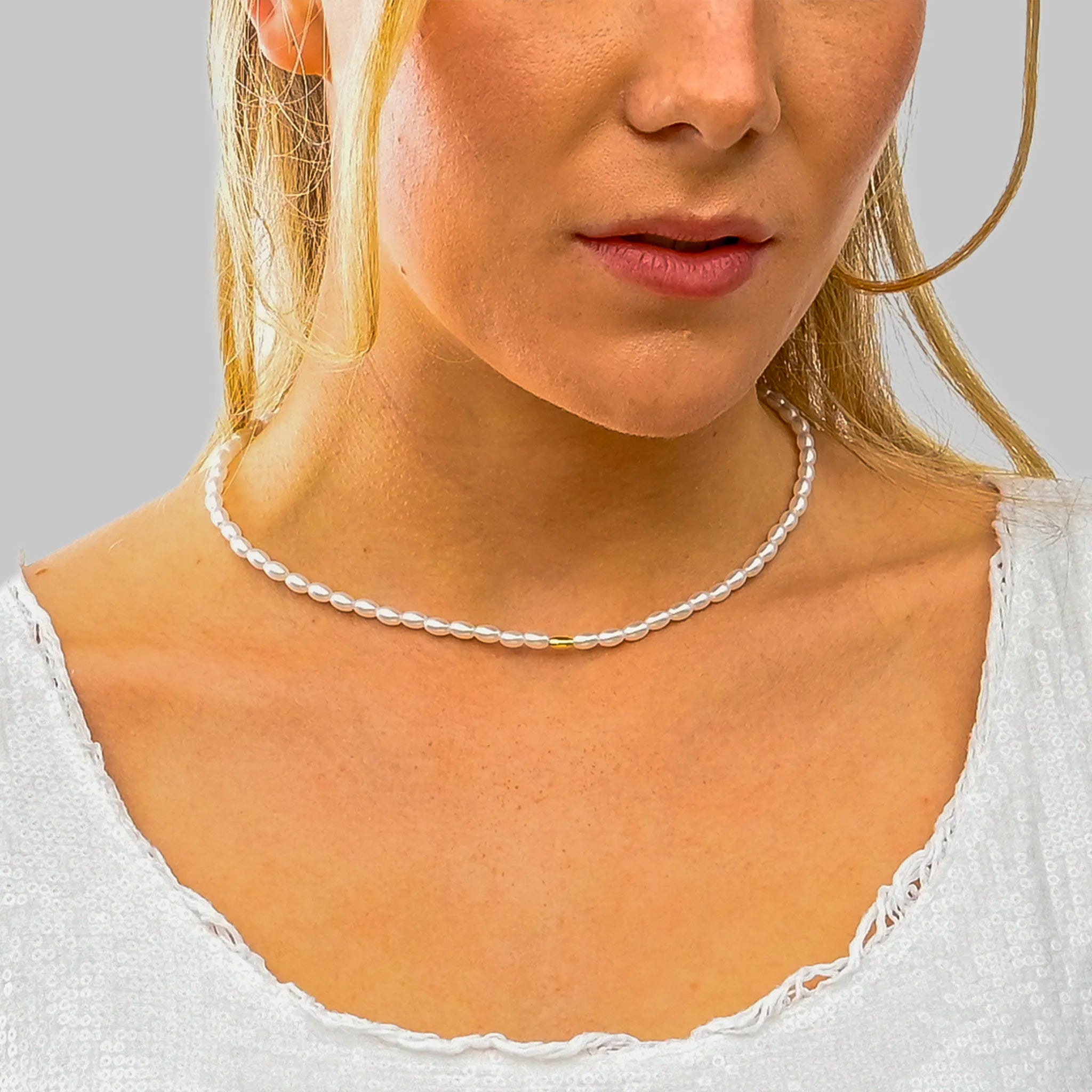 Perlenkette Damen aus 925 Sterling Silber in 18k vergoldet. Hautfreundlich.