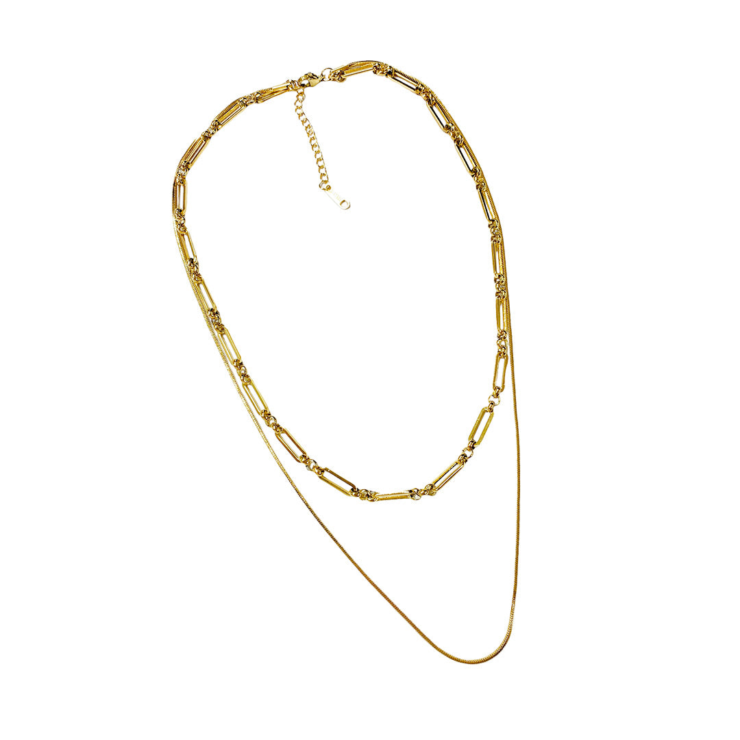 Wasserfeste Layering Ketten für Damen aus dem Online Shop 1887Gem.com. Beide Halsketten sind vergoldet, langlebig und hochwertig und besitzen einen gemeinsamen Verschluss.